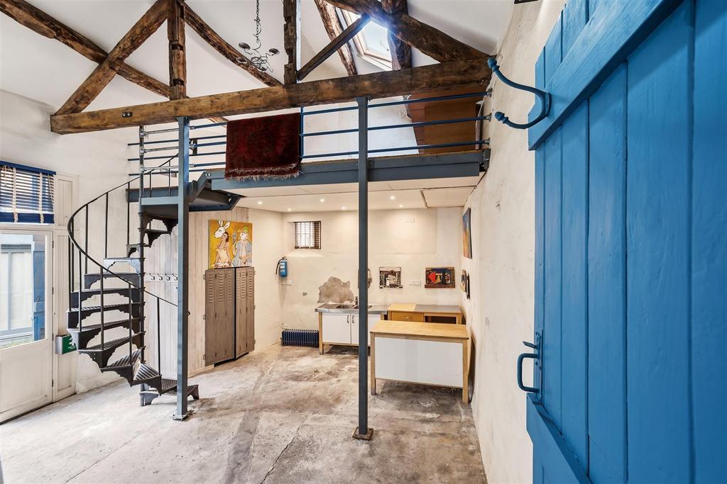 Living area to Kitchen.jpg