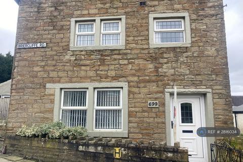 2 bedroom end of terrace house to rent, Briercliffe Rd, Burnley, BB10