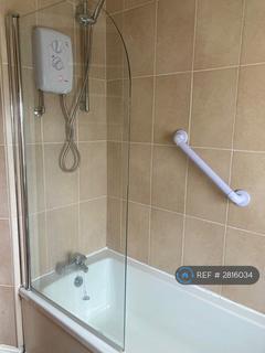 2 bedroom end of terrace house to rent, Briercliffe Rd, Burnley, BB10