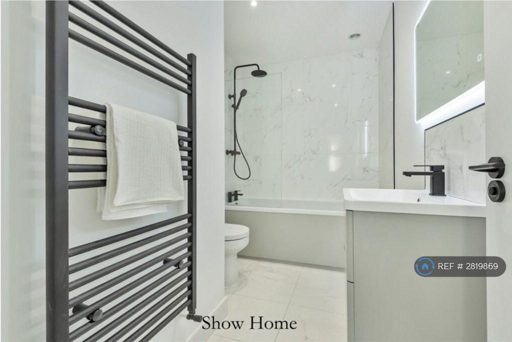 Main Bathroom