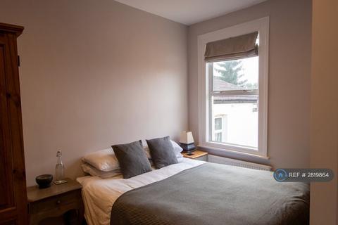 undefined, Waldegrave Road, Teddington, TW11