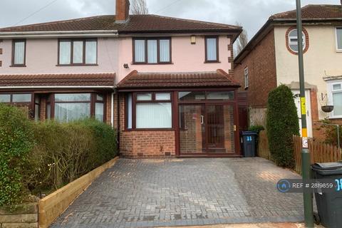 3 bedroom semi-detached house to rent, Thurlestone Road, Longbridge, B31