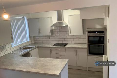 3 bedroom semi-detached house to rent, Thurlestone Road, Longbridge, B31