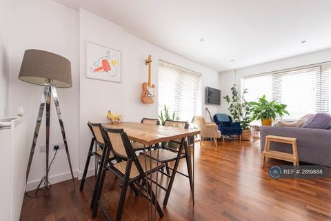 1 bedroom flat to rent, Richmond Road, London, E8