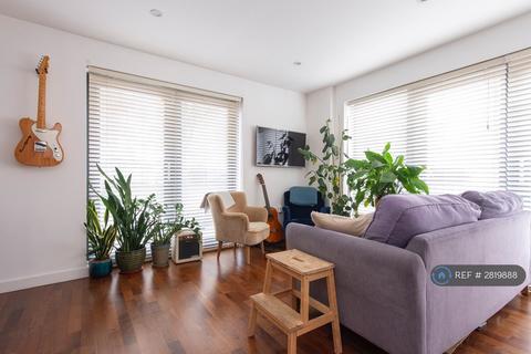 1 bedroom flat to rent, Richmond Road, London, E8