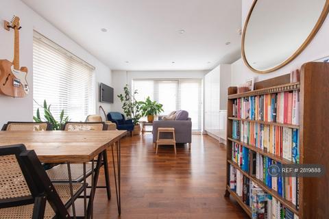 1 bedroom flat to rent, Richmond Road, London, E8