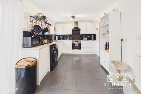 3 bedroom terraced house for sale, Chaytor Drive, Nuneaton CV10
