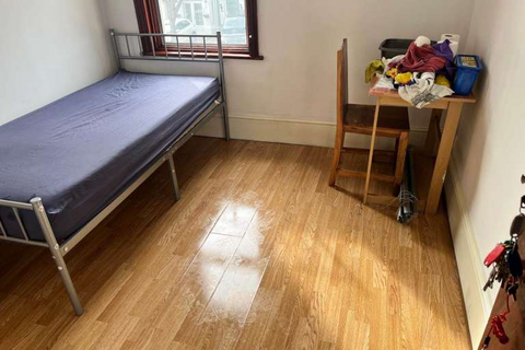 1 bedroom in a house share to rent, Wanstead Park Road, London, IG1