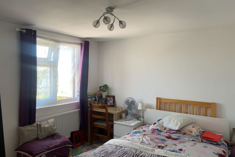 1 bedroom flat to rent, Goodmayes Lane, London, IG3