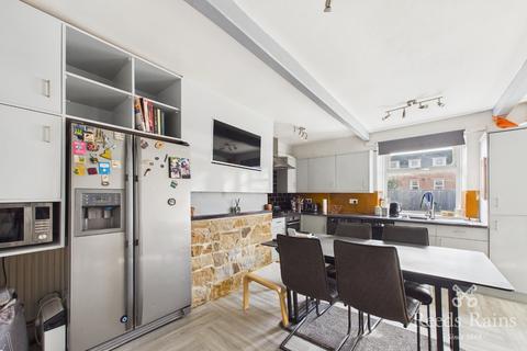 3 bedroom terraced house for sale, Hollinbank Lane, West Yorkshire WF16