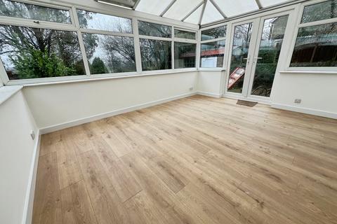 3 bedroom end of terrace house for sale, Durlston Terrace, Bradford BD12