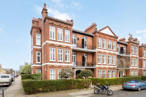 3 bedroom flat to rent, Bishops Mansions, London SW6