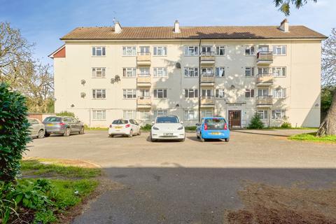 3 bedroom apartment for sale, Kingsnympton Park, Kingston upon Thames, KT2