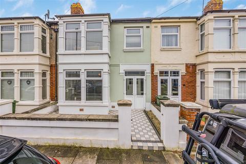 Lakeside Avenue, Portsmouth PO3