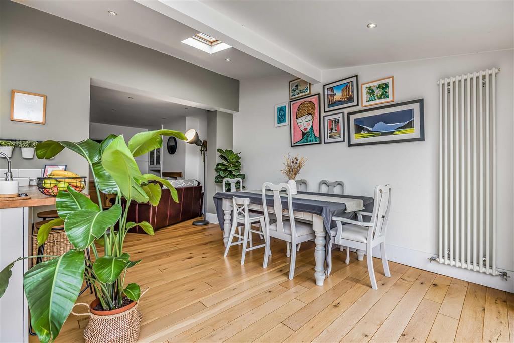 9 Lakeside Avenue, Portsmouth-Small-Portico Marketi