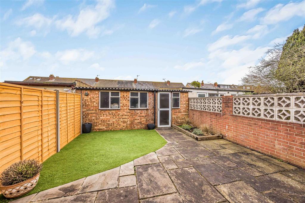 9 Lakeside Avenue, Portsmouth-Small-Portico Marketi