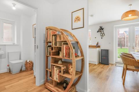 2 bedroom semi-detached house for sale, Hewlands Crescent, Stratford-upon-Avon CV37
