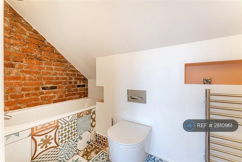 2nd Bathroom