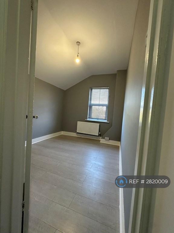 Small Bedroom