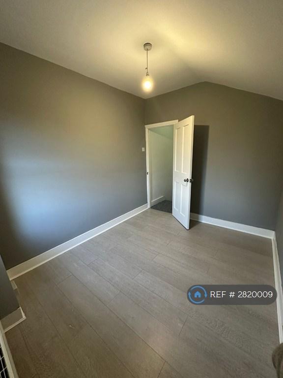 Small Bedroom