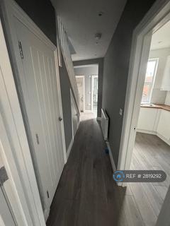 2 bedroom flat to rent, Hayes, Hayes, UB3