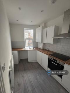 2 bedroom flat to rent, Hayes, Hayes, UB3