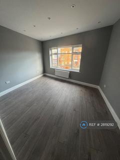 2 bedroom flat to rent, Hayes, Hayes, UB3