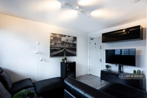 undefined, Barrie Road, Farnham, GU9