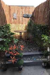 undefined, Barrie Road, Farnham, GU9