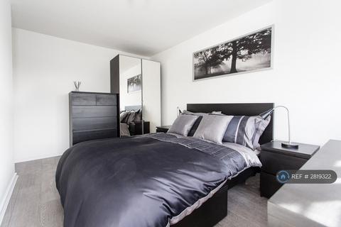 undefined, Barrie Road, Farnham, GU9