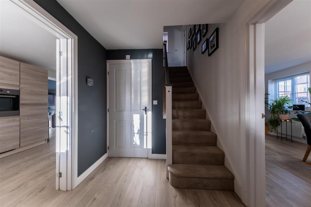 2 Pavillion Way-016.JPG