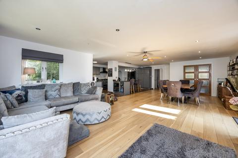 undefined, Copthorne, Crawley RH10