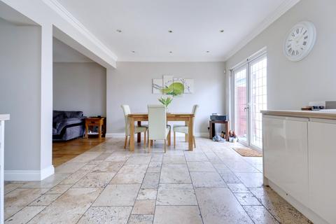 undefined, Purfleet Road, Aveley RM15