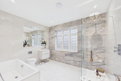 4 bedroom detached house for sale, Cross Road, Tadworth, KT20
