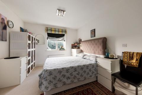 3 bedroom terraced house for sale, Kibble Close, Romford, RM6