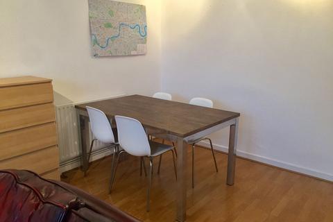 2 bedroom flat to rent, Custom House Reach, London SE16