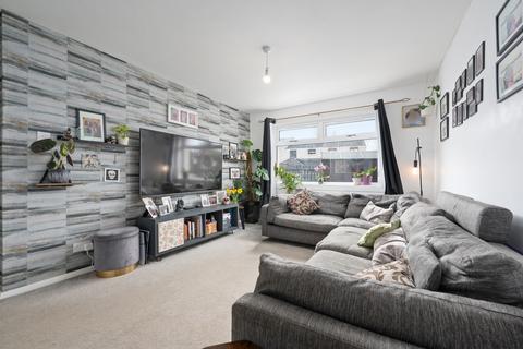 2 bedroom terraced house for sale, 33 Meldrum Court, Dunfermline, KY11 4XR