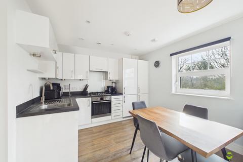 2 bedroom flat for sale, Weir Road, Bexley, Kent, DA5