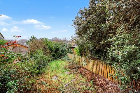2 bedroom terraced house for sale, Dahlia Gardens, Essex, IG1