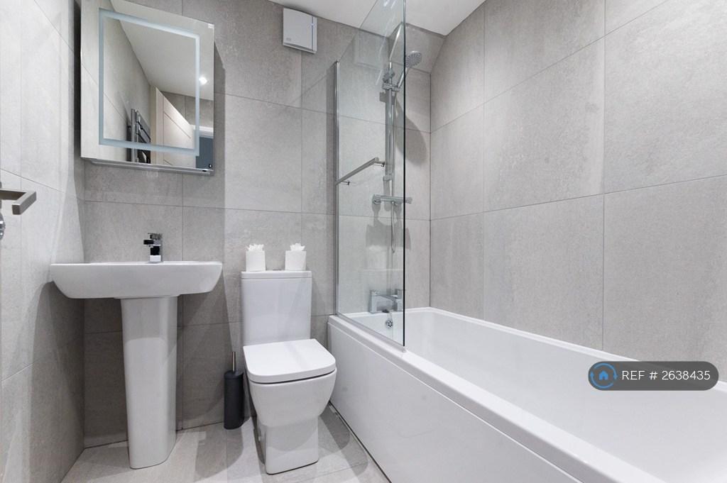 Main Bathroom