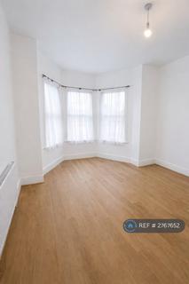 2 bedroom flat to rent, Eastwood Road, Ilford, IG3