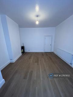 2 bedroom flat to rent, Eastwood Road, Ilford, IG3