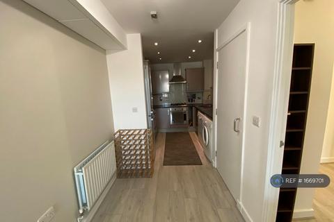 2 bedroom flat to rent, Poplar High Street, London, E14
