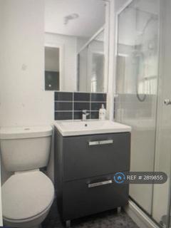 2 bedroom flat to rent, West Pilton Way, Edinburgh, EH4