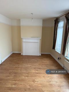 3 bedroom maisonette to rent, Northolt Road, Harrow, HA2