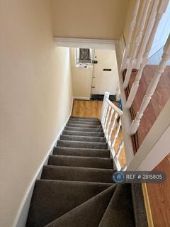 3 bedroom maisonette to rent, Northolt Road, Harrow, HA2