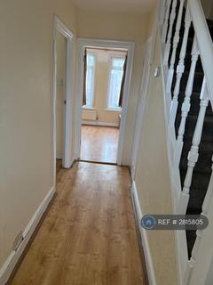 3 bedroom maisonette to rent, Northolt Road, Harrow, HA2