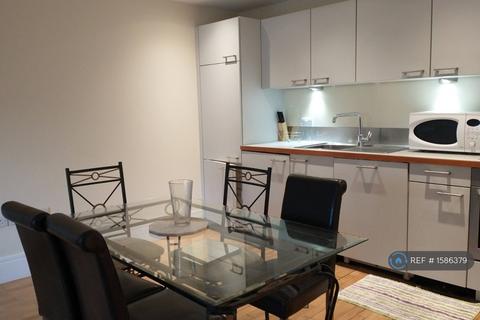 2 bedroom flat to rent, Lower Chatham Street, Manchester, M1