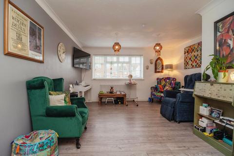1 bedroom flat for sale, Victoria Road, Southend-on-sea, SS1