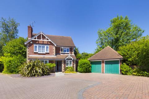 4 bedroom detached house for sale, Dutchells Copse, Horsham